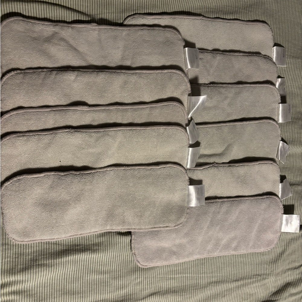 Simple Being Cloth Diaper Set (11) with inserts. - Picture 3 of 4